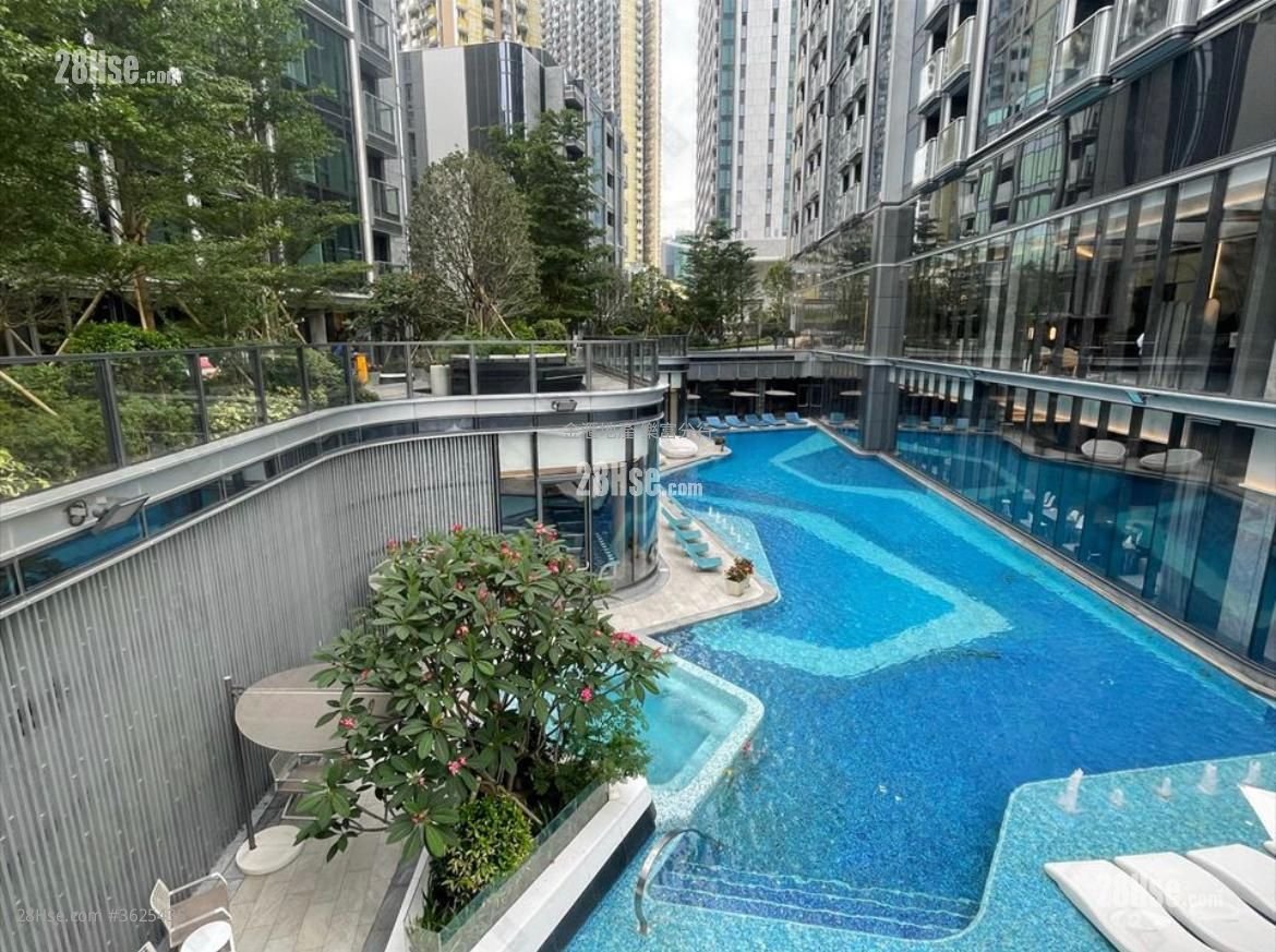 The Henley Sell Studio , 1 Bathroom 238 ft²