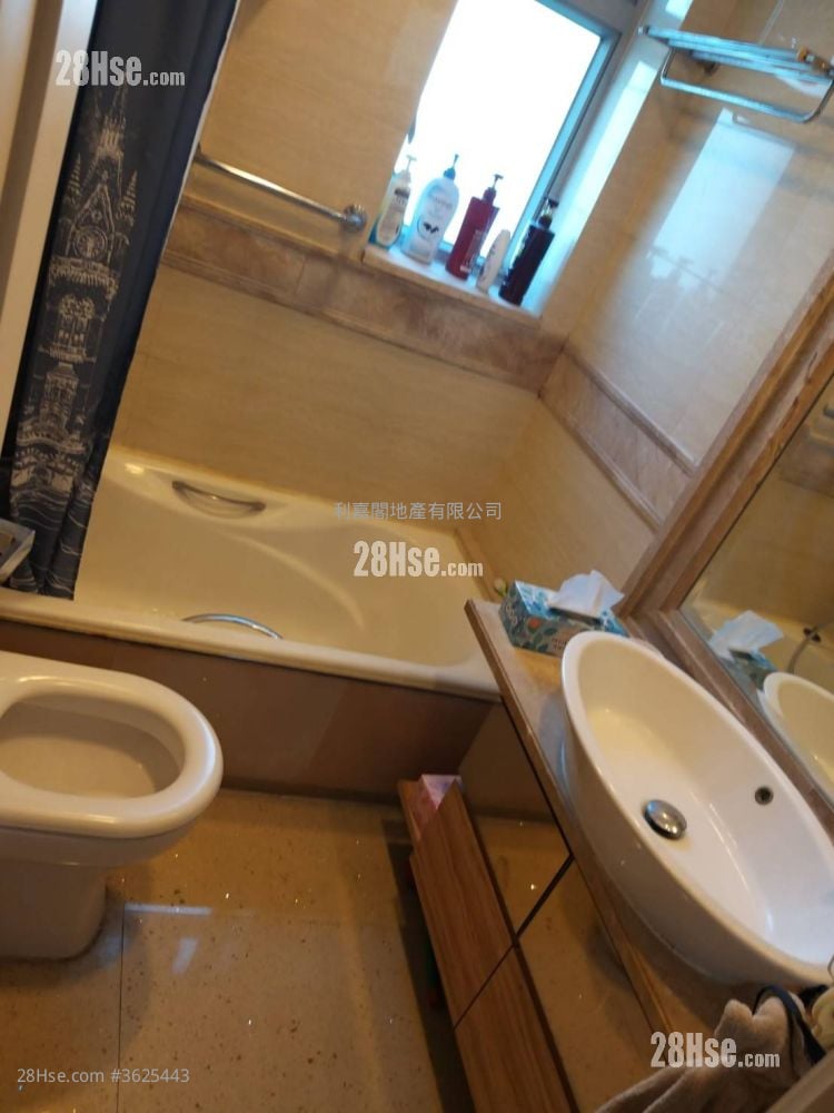 Uptown Sell 3 Bedrooms , 2 Bathrooms 760 ft² Uptown Sell 3 Bedrooms , 2 Bathrooms 760 ft²