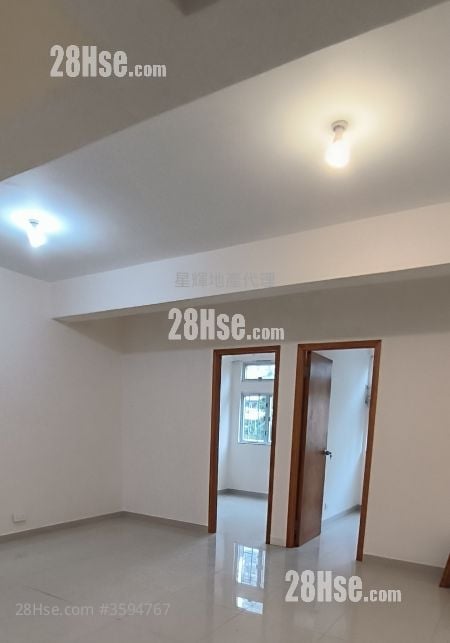 坤成楼 租盘 2 房 , 1 浴室 450 平方尺