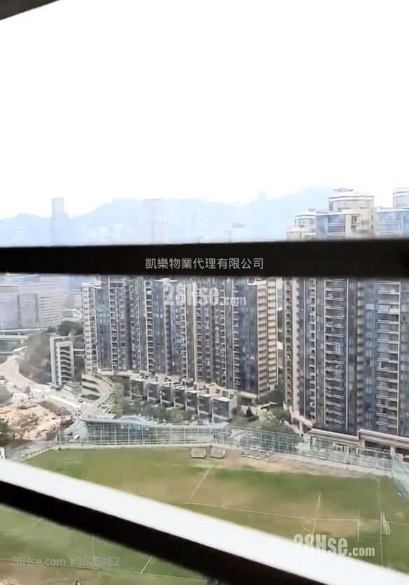 Kwun Tak Court Sell 3 Bedrooms , 2 Bathrooms 568 ft² Kwun Tak Court Sell 3 Bedrooms , 2 Bathrooms 568 ft²