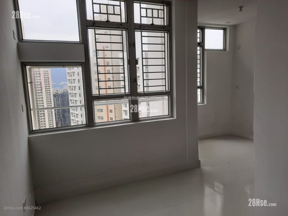 Kwun Tak Court Sell 3 Bedrooms , 2 Bathrooms 568 ft² Kwun Tak Court Sell 3 Bedrooms , 2 Bathrooms 568 ft²