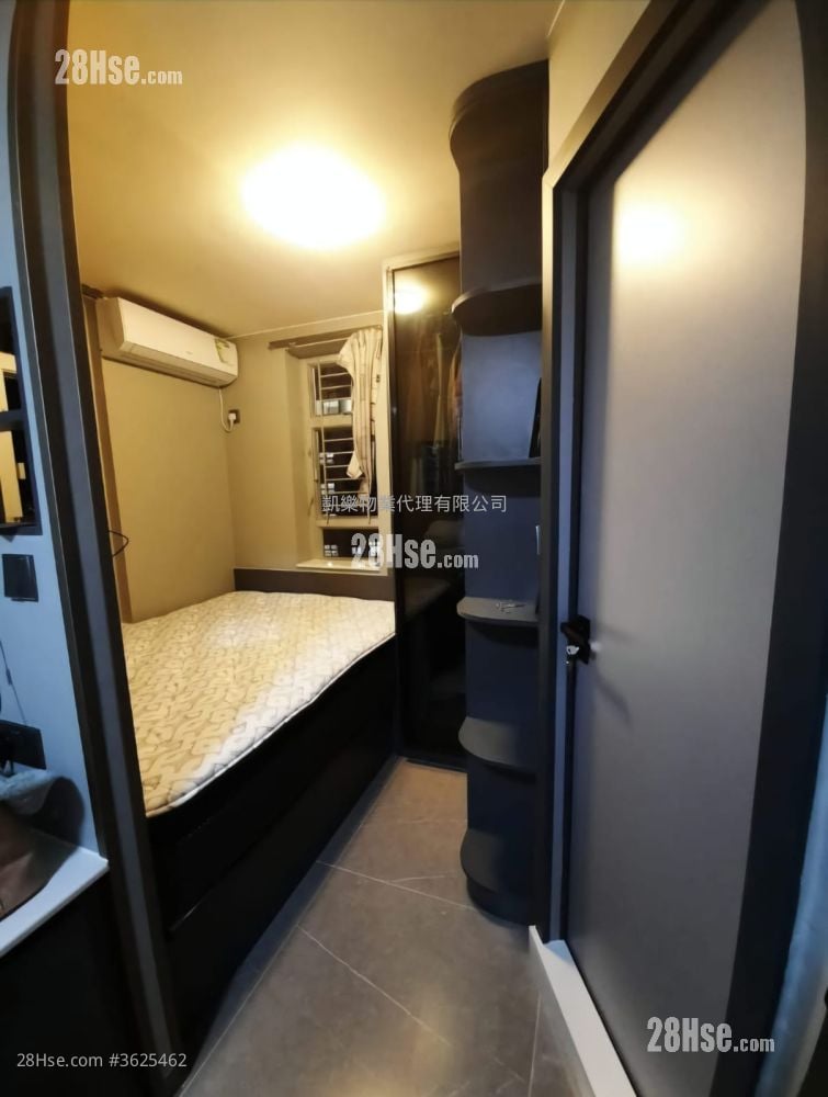 Kwun Tak Court Sell 3 Bedrooms , 2 Bathrooms 568 ft² Kwun Tak Court Sell 3 Bedrooms , 2 Bathrooms 568 ft²