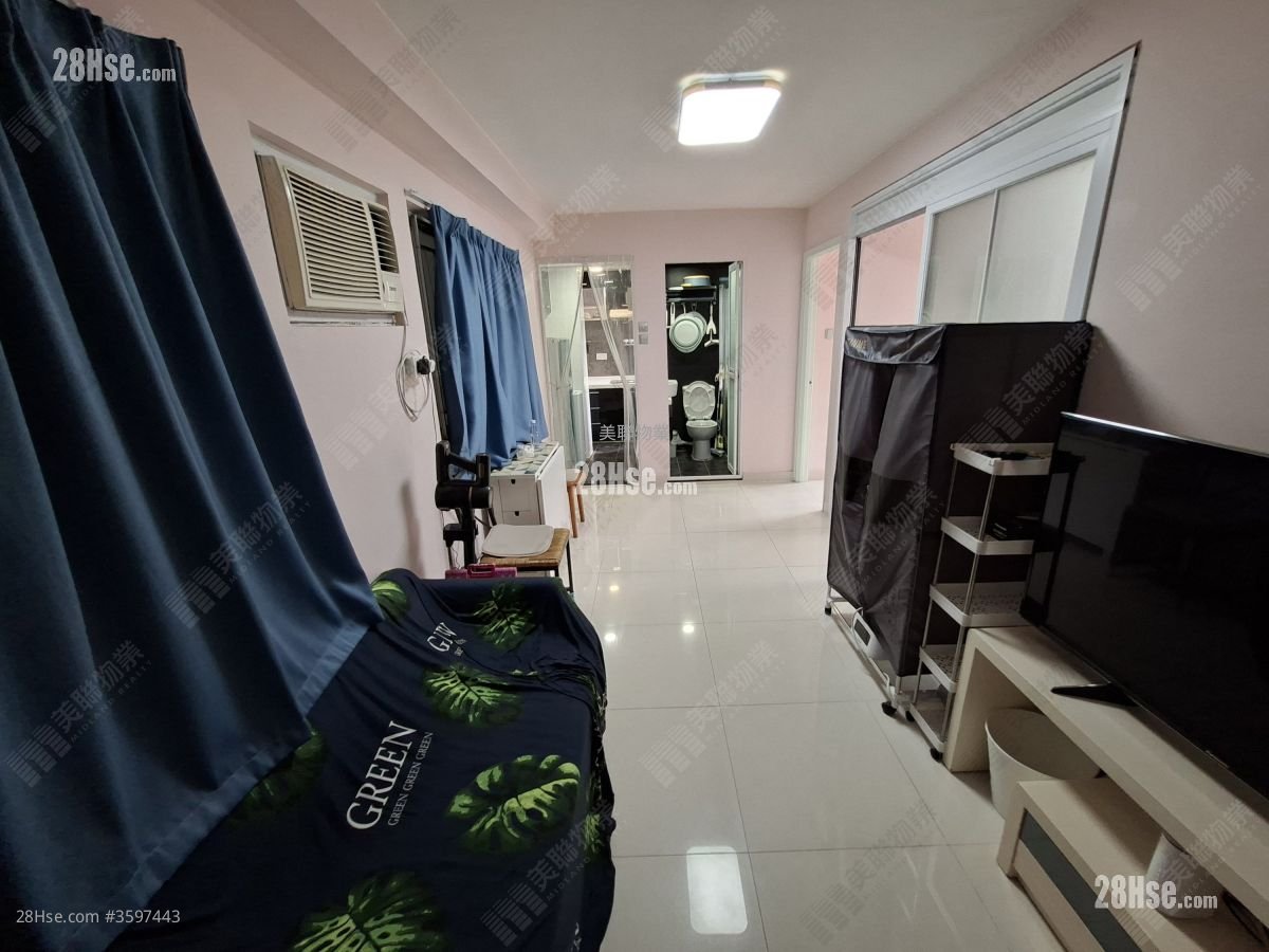 好運中心 租盤 2 房 348 平方呎