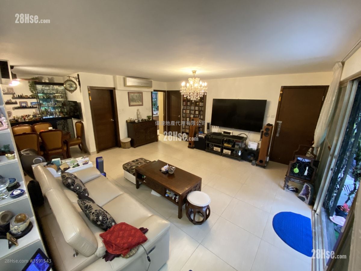 村屋 售盘 4 房 , 3 浴室 1,400 平方尺