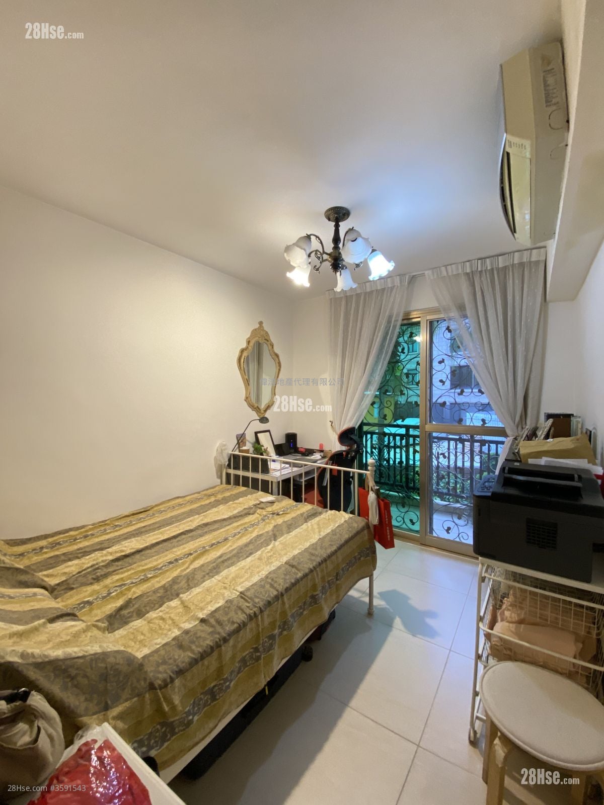 村屋 售盘 4 房 , 3 浴室 1,400 平方尺