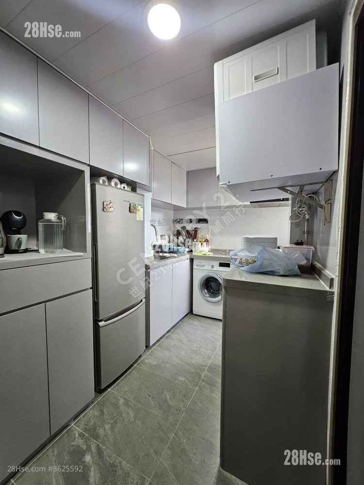 Kam Fung Court Sell 432 ft² Kam Fung Court Sell 432 ft²