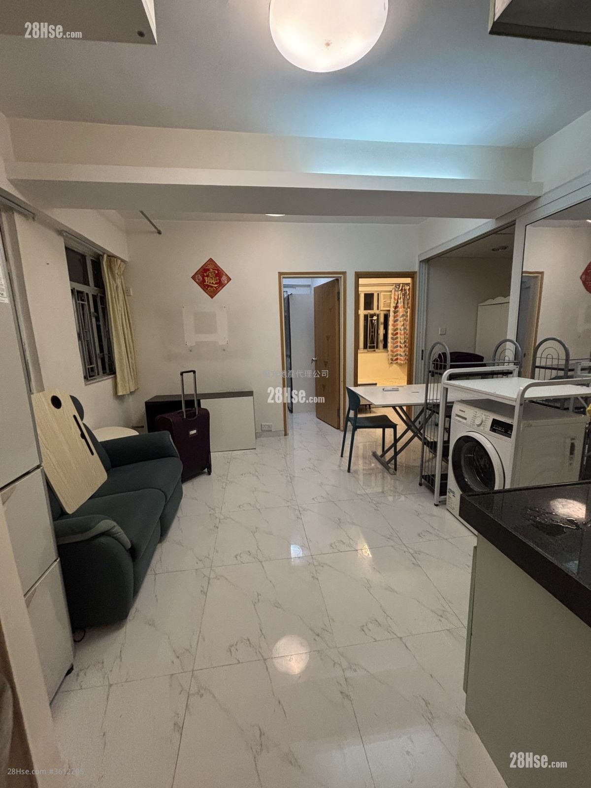 Honour Building Rental 2 Bedrooms , 1 Bathroom 394 ft²