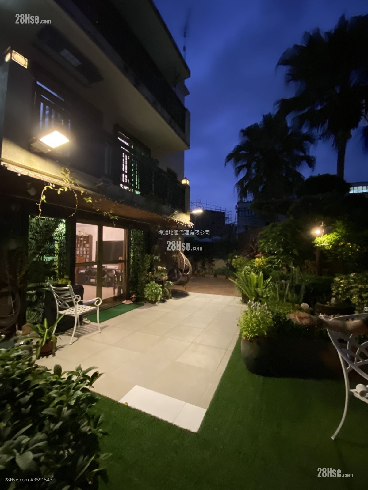 村屋 售盘 4 房 , 3 浴室 1,400 平方尺