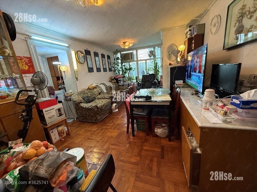 Ka Shing Court Sell 3 Bedrooms , 2 Bathrooms 606 ft² Ka Shing Court Sell 3 Bedrooms , 2 Bathrooms 606 ft²