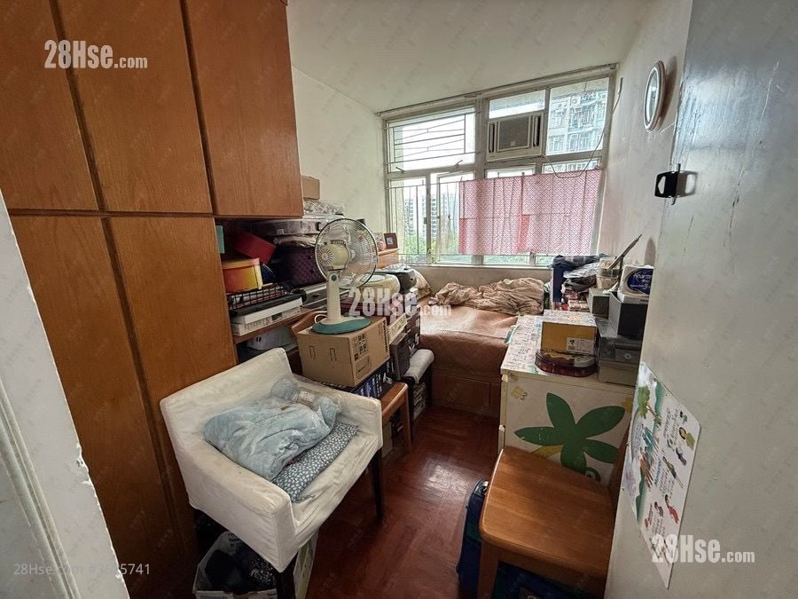 Ka Shing Court Sell 3 Bedrooms , 2 Bathrooms 606 ft² Ka Shing Court Sell 3 Bedrooms , 2 Bathrooms 606 ft²