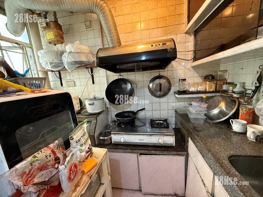 Ka Shing Court Sell 3 Bedrooms , 2 Bathrooms 606 ft² Ka Shing Court Sell 3 Bedrooms , 2 Bathrooms 606 ft²