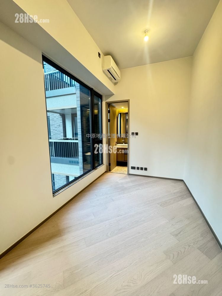 連方 售盤 開放式間隔 259 平方呎 連方 售盤 開放式間隔 259 平方呎