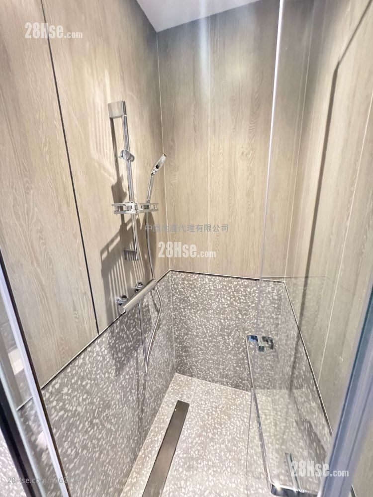 連方 售盤 開放式間隔 259 平方呎 連方 售盤 開放式間隔 259 平方呎