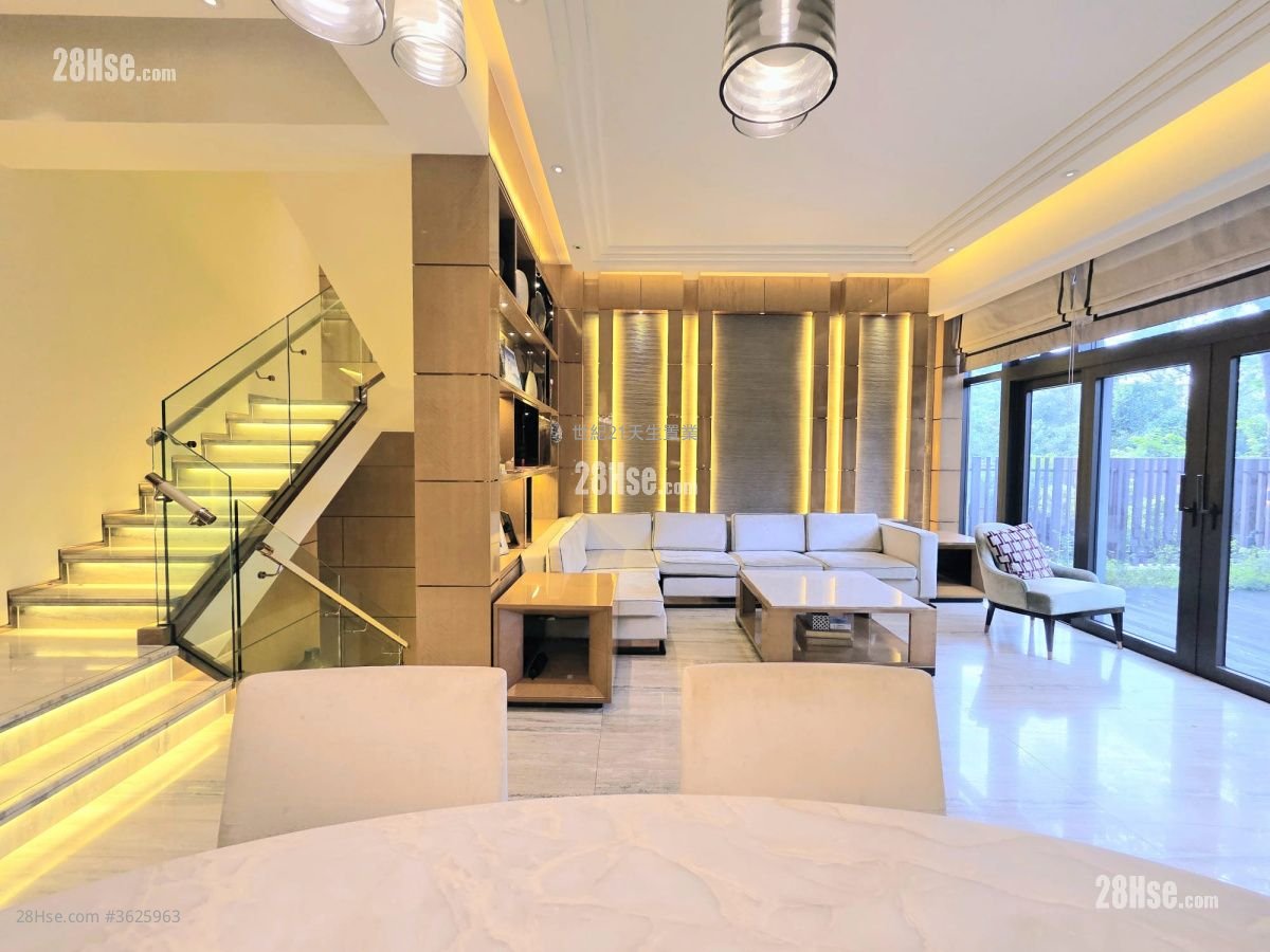 Jade Grove Rental 5+ Bedrooms , 4 Bathrooms 2,452 ft²