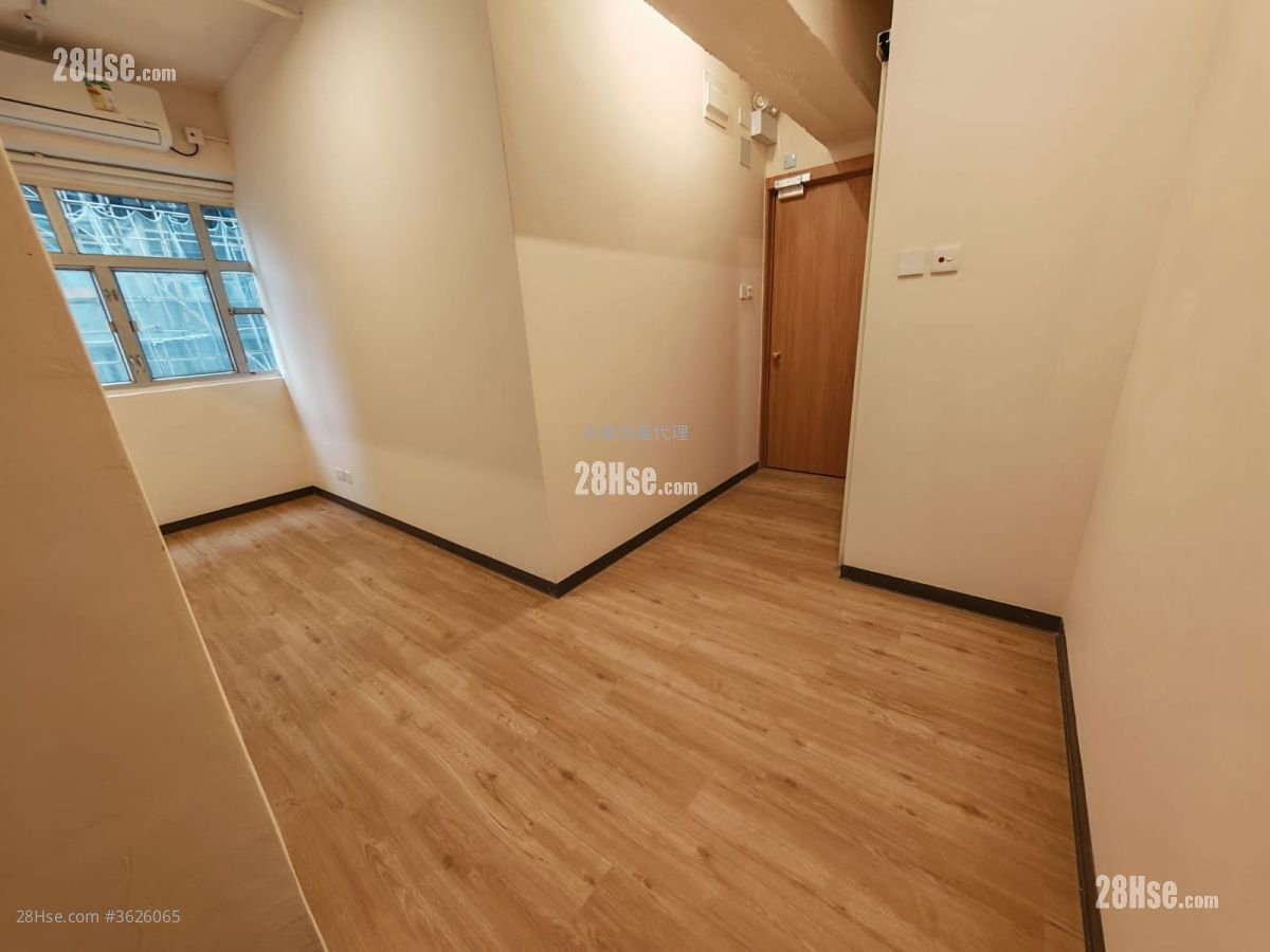 Howard Factory Building Rental Studio , 1 Toilet Howard Factory Building Rental Studio , 1 Toilet