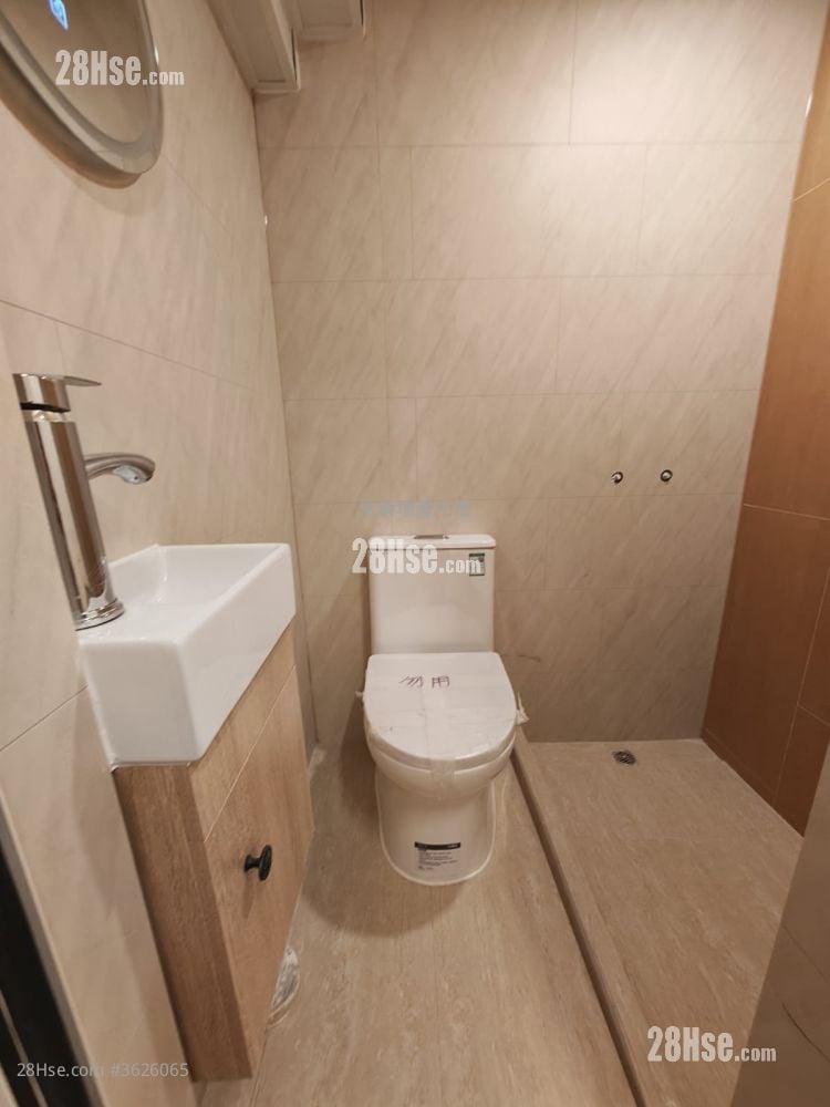 Howard Factory Building Rental Studio , 1 Toilet Howard Factory Building Rental Studio , 1 Toilet