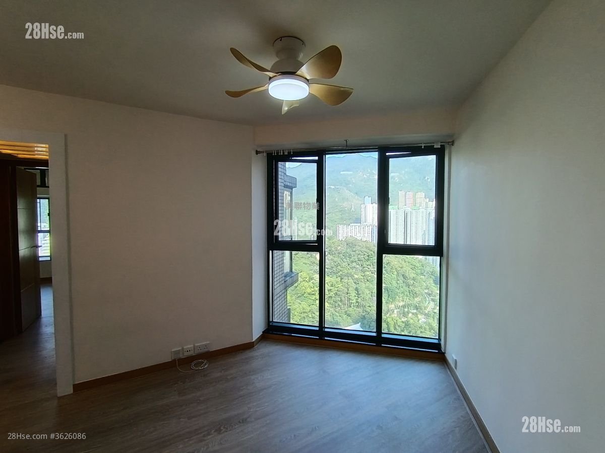 Galaxia Sell 3 Bedrooms 517 ft²