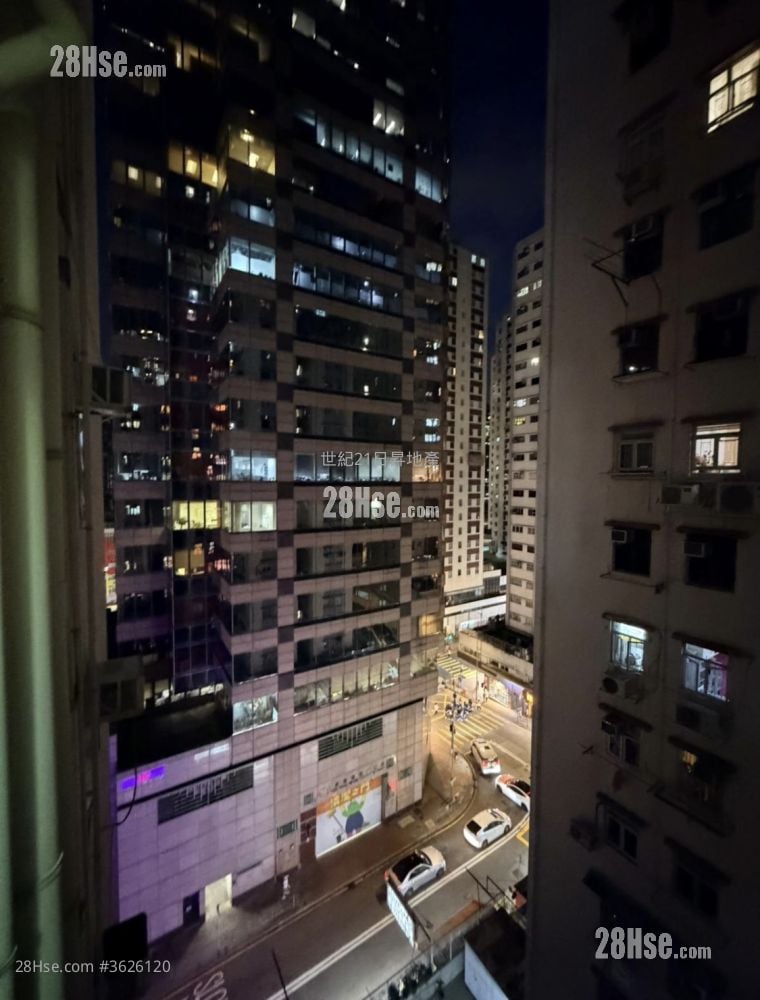 Yalford Building Sell 2 Bedrooms , 1 Bathroom 393 ft²