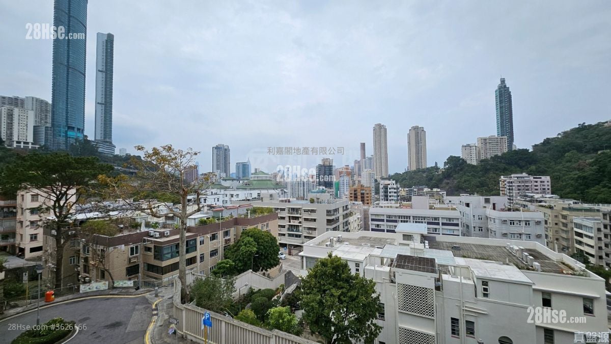 比雅道11-15号 售盘 3 房 , 3 浴室 1,797 平方尺