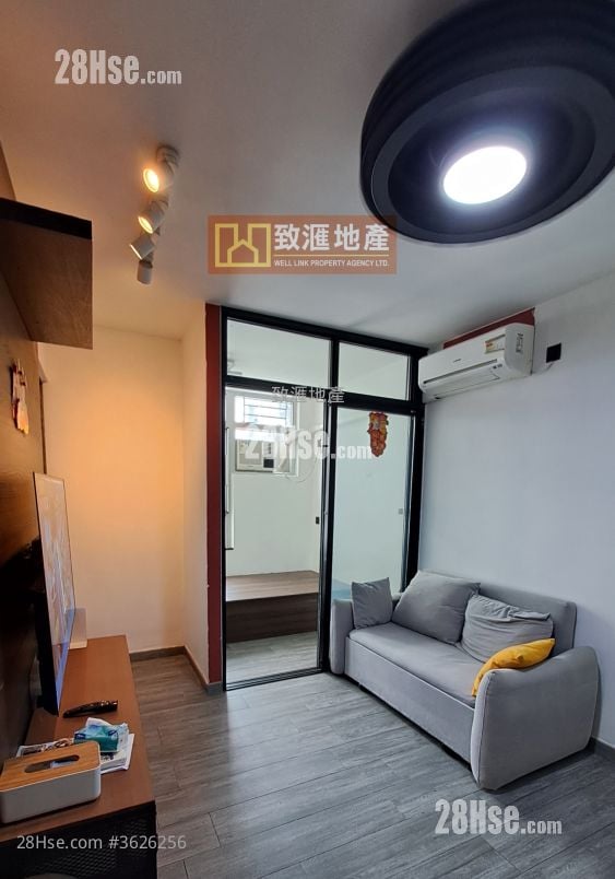 Hoi Lok Court Sell 2 Bedrooms 391 ft²