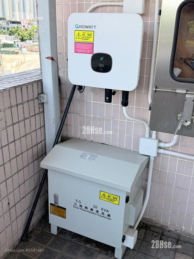 村屋 售盤 3 房 , 1 浴室 700 平方呎