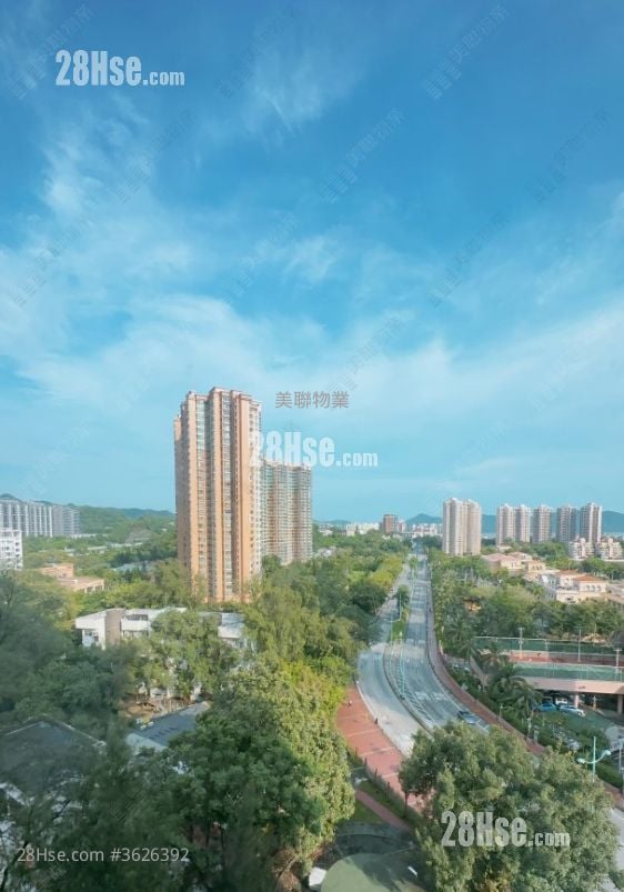 The Royale Sell 2 Bedrooms , 1 Bathroom 446 ft²