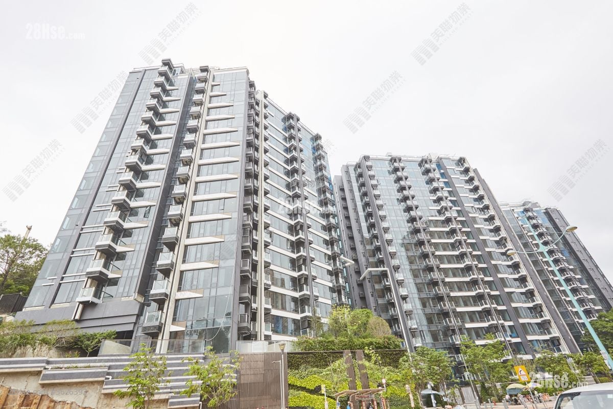 The Royale Sell 2 Bedrooms , 1 Bathroom 446 ft² The Royale Sell 2 Bedrooms , 1 Bathroom 446 ft²