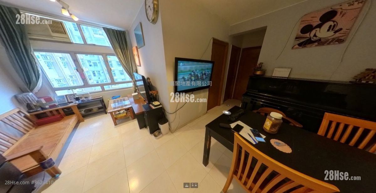 Ching Tai Court Sell 3 Bedrooms , 1 Bathroom 554 ft²