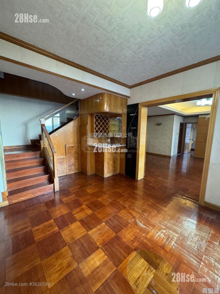 Parkford Garden Sell 5+ Bedrooms 1,883 ft²