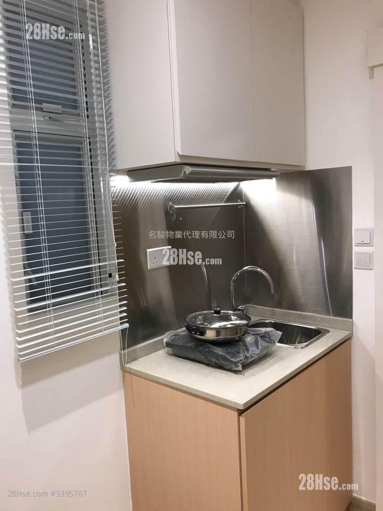 Rialto Mansion Rental Studio , 1 Bathroom 130 ft²