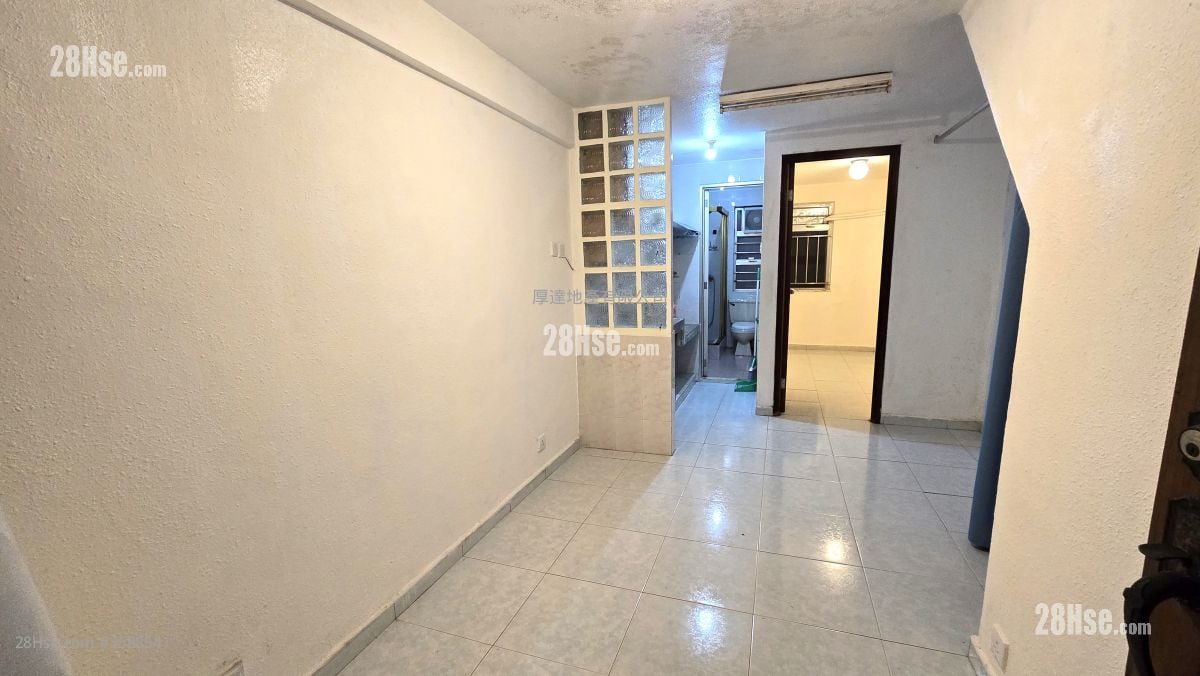 村屋 租盘 1 房 , 1 浴室 300 平方尺