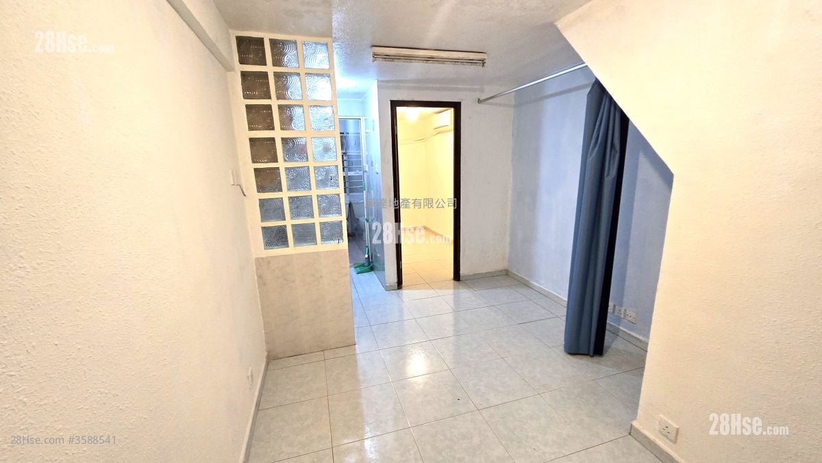 村屋 租盘 1 房 , 1 浴室 300 平方尺