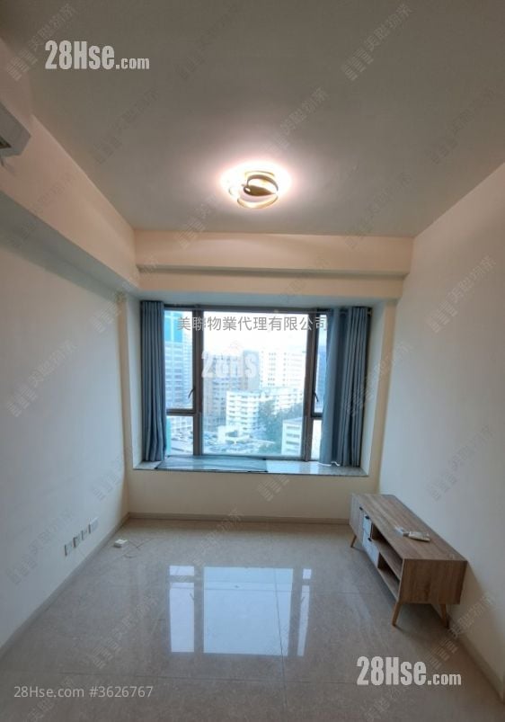 Yuccie Square Sell 2 Bedrooms , 2 Bathrooms 426 ft²