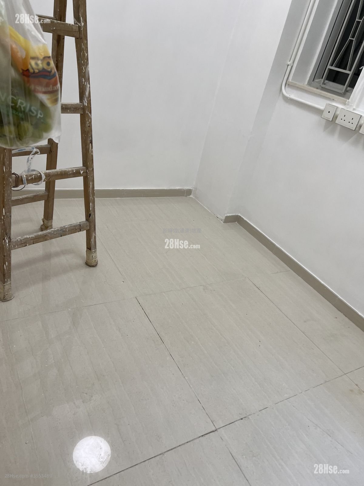 東成大廈(南) 租盤 140 平方呎