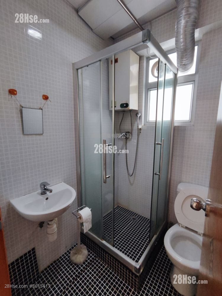 Yuet Ming Building Rental 3 Bedrooms , 1 Bathroom 488 ft²