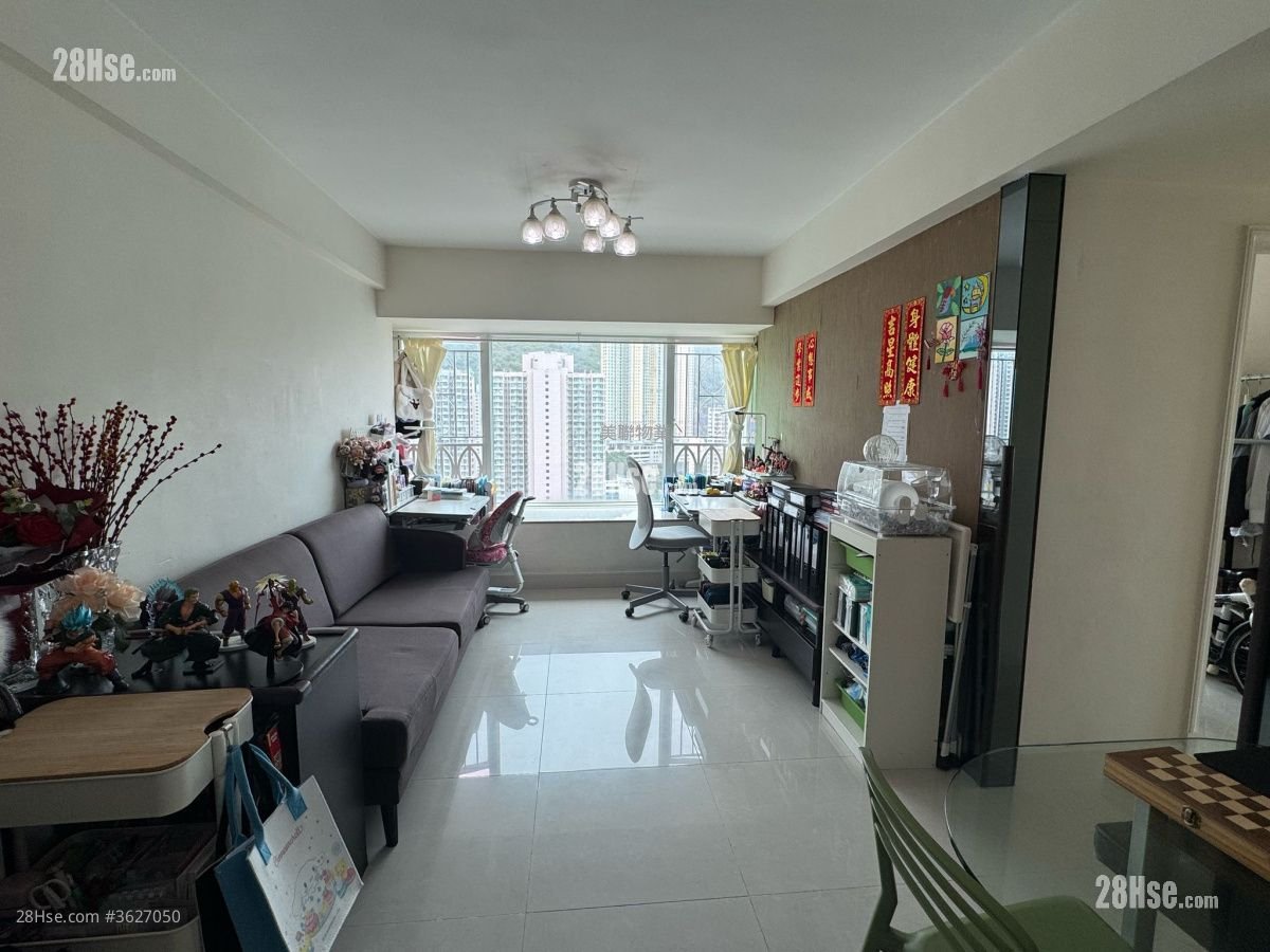 The Apex Sell 3 Bedrooms , 2 Bathrooms 639 ft²