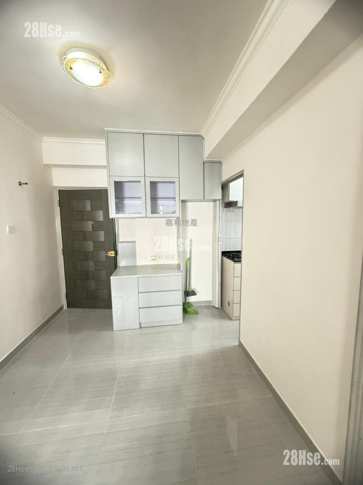 华发大厦 租盘 2 房 , 1 浴室 322 平方尺