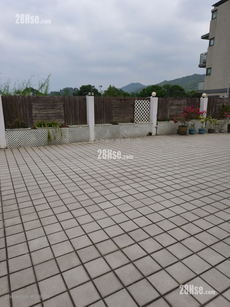 Village Sell 5+ Bedrooms , 3 Bathrooms 1,890 ft²