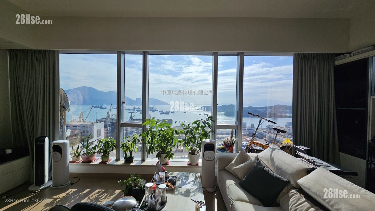 Cullinan West Sell 3 Bedrooms , 3 Bathrooms 1,607 ft²