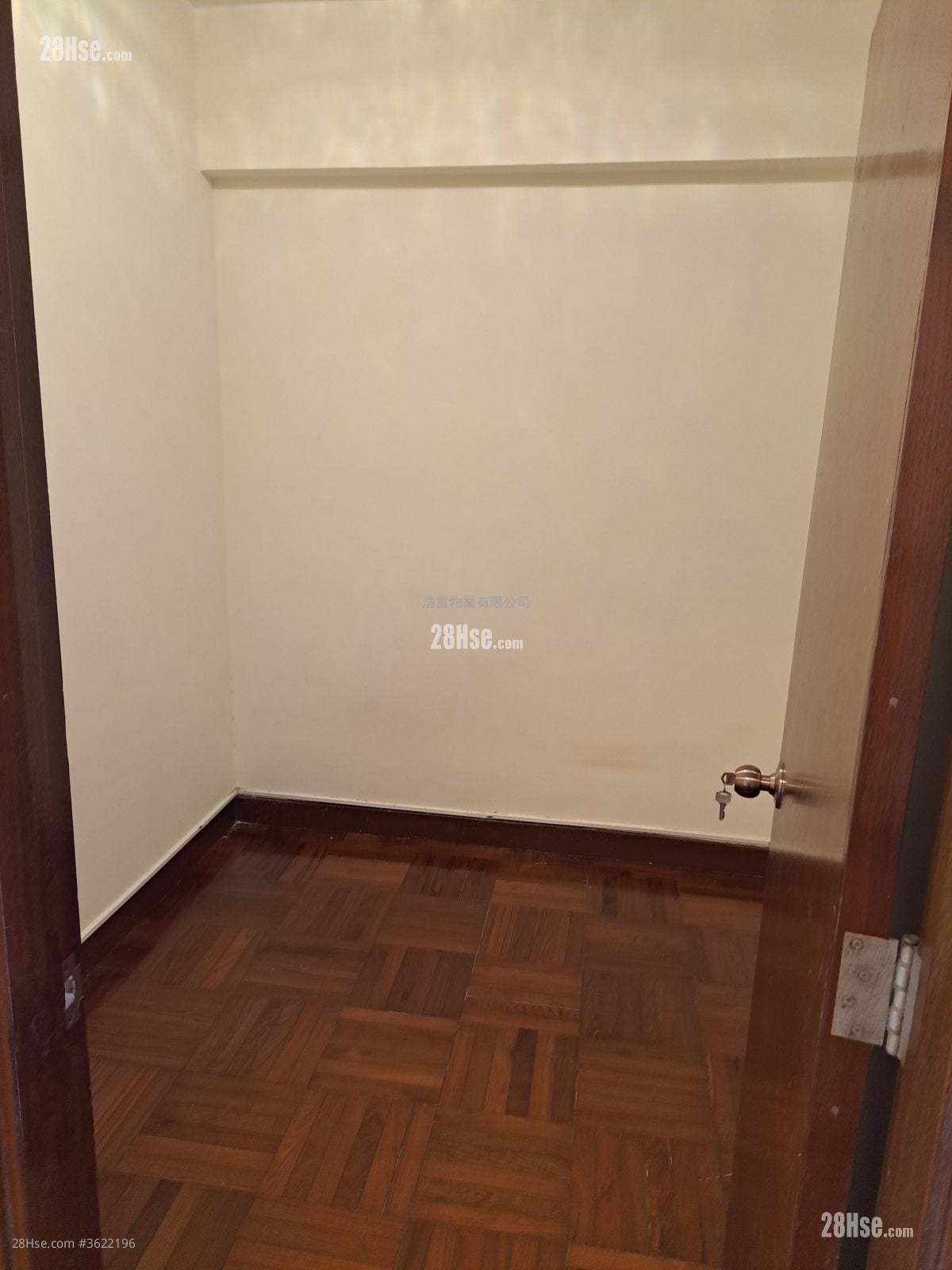 King's House Sell 2 Bedrooms , 1 Bathroom 496 ft²