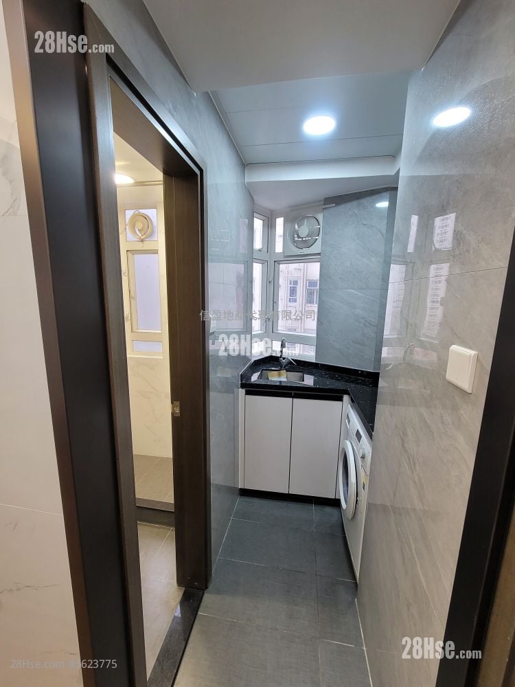 明暉大廈 售盤 1 房 , 1 浴室 210 平方呎