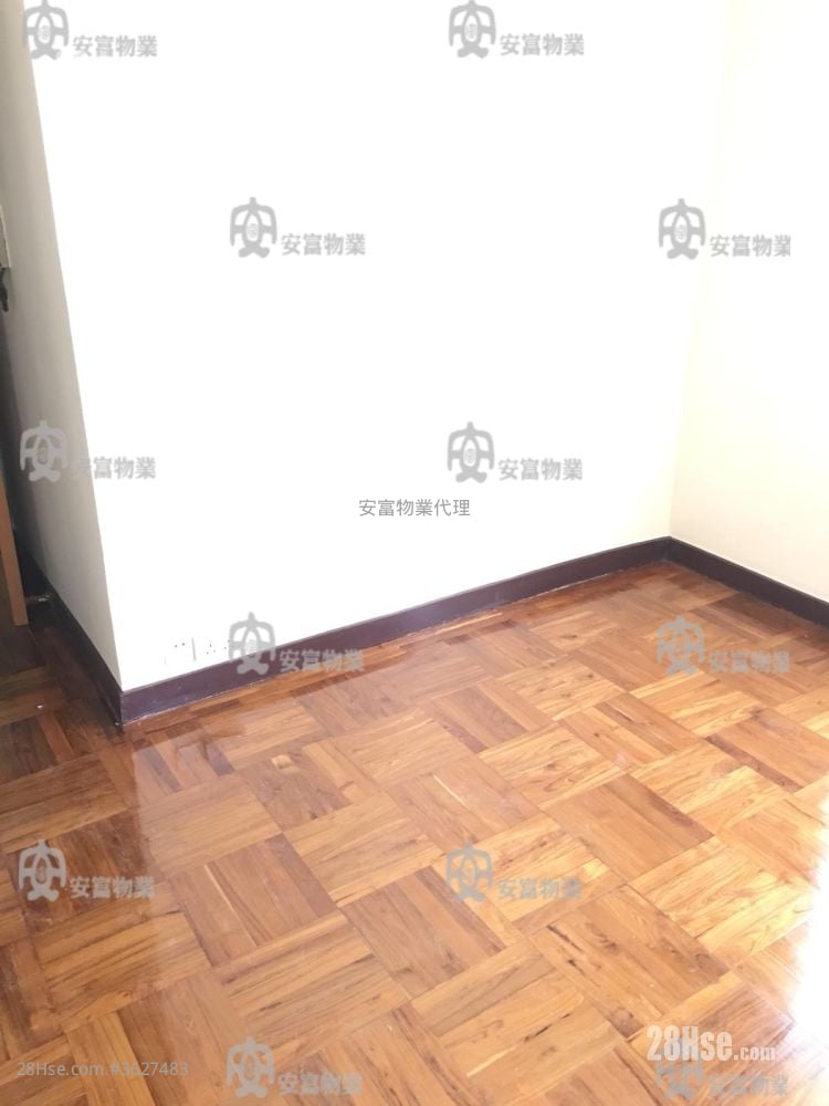 太和中心 租盤 2 房 294 平方呎