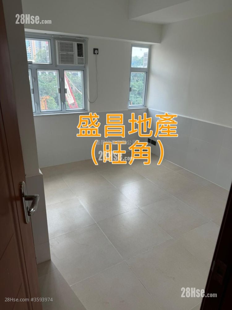 Yan On Building Rental Studio , 1 Bathroom 130 ft²