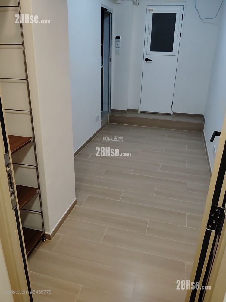 利民大楼 租盘 130 平方尺