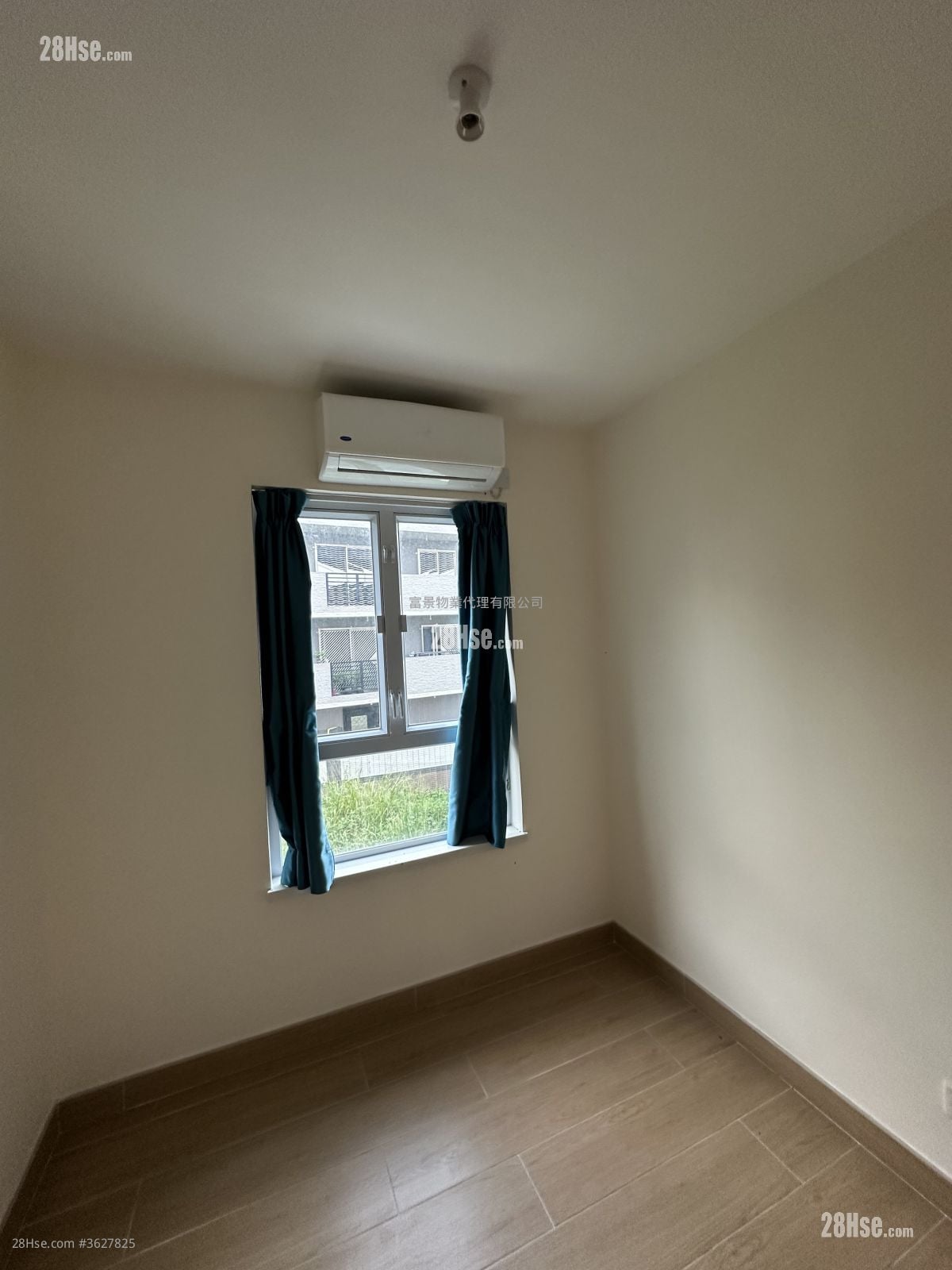 Lung Kwu Tan Sell 3 Bedrooms , 1 Bathroom 653 ft²