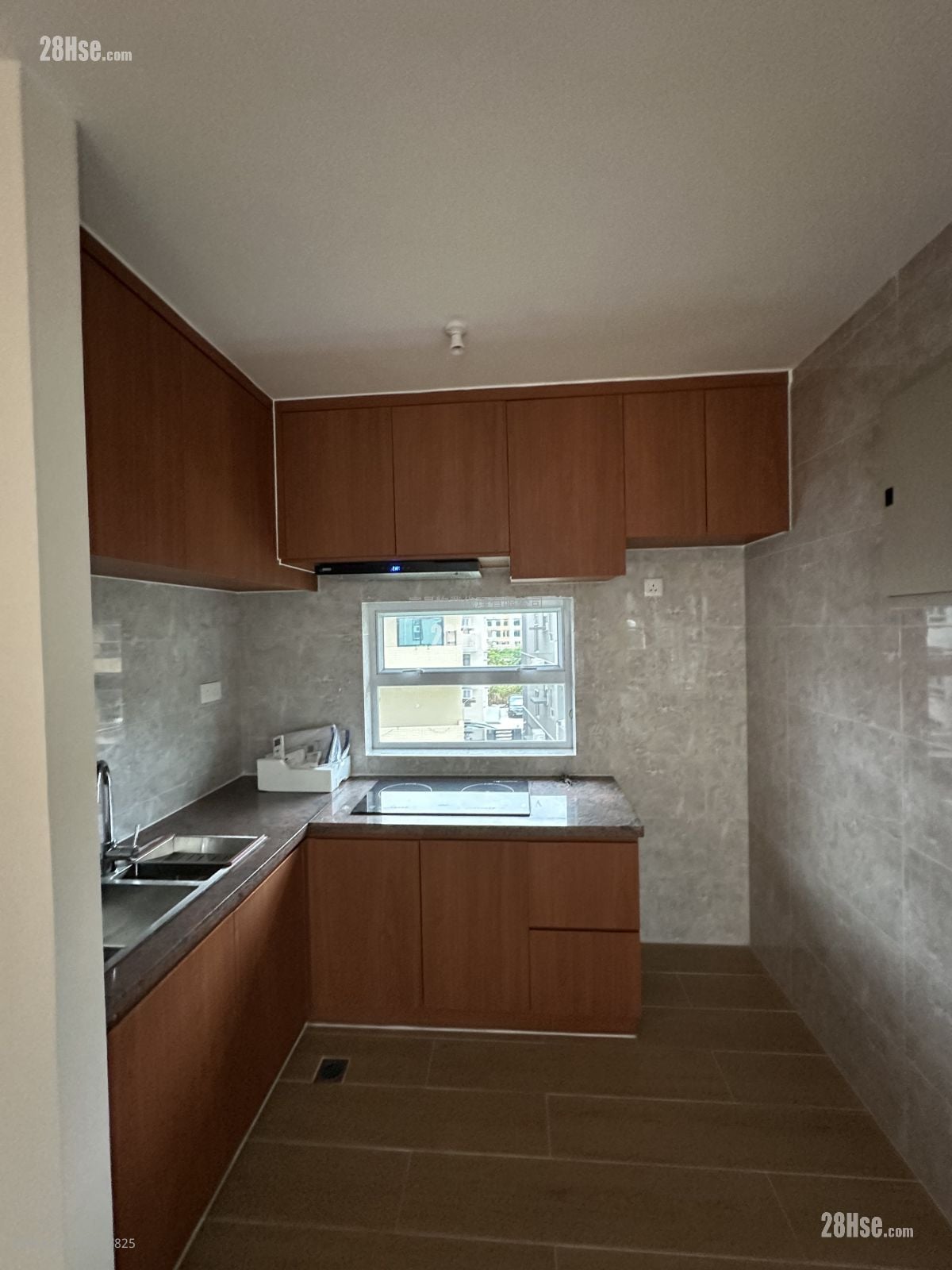 Lung Kwu Tan Sell 3 Bedrooms , 1 Bathroom 653 ft²