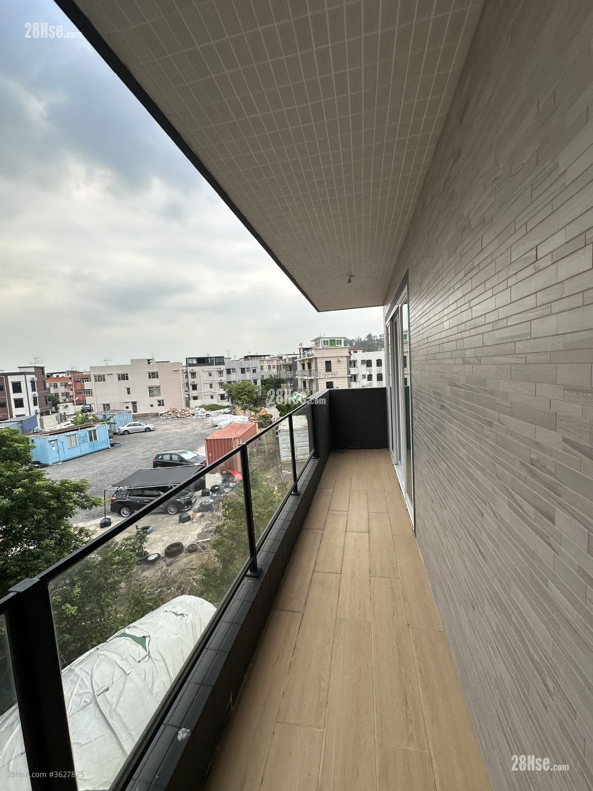 Lung Kwu Tan Sell 3 Bedrooms , 1 Bathroom 653 ft²