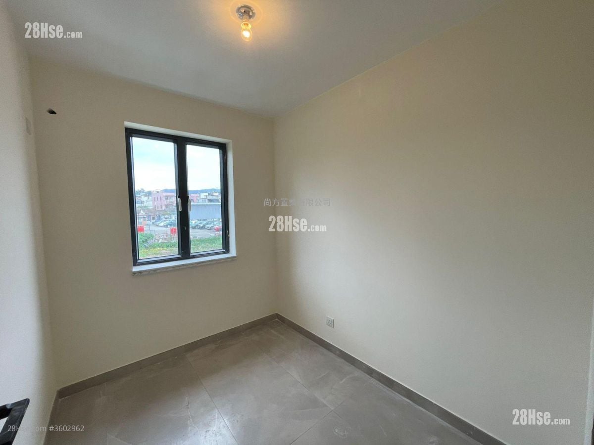 村屋 售盘 3 房 , 2 浴室 700 平方尺