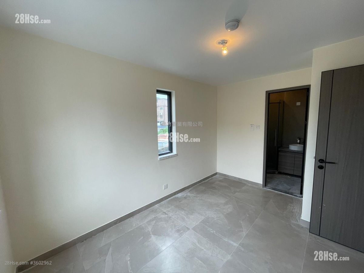 村屋 售盘 3 房 , 2 浴室 700 平方尺