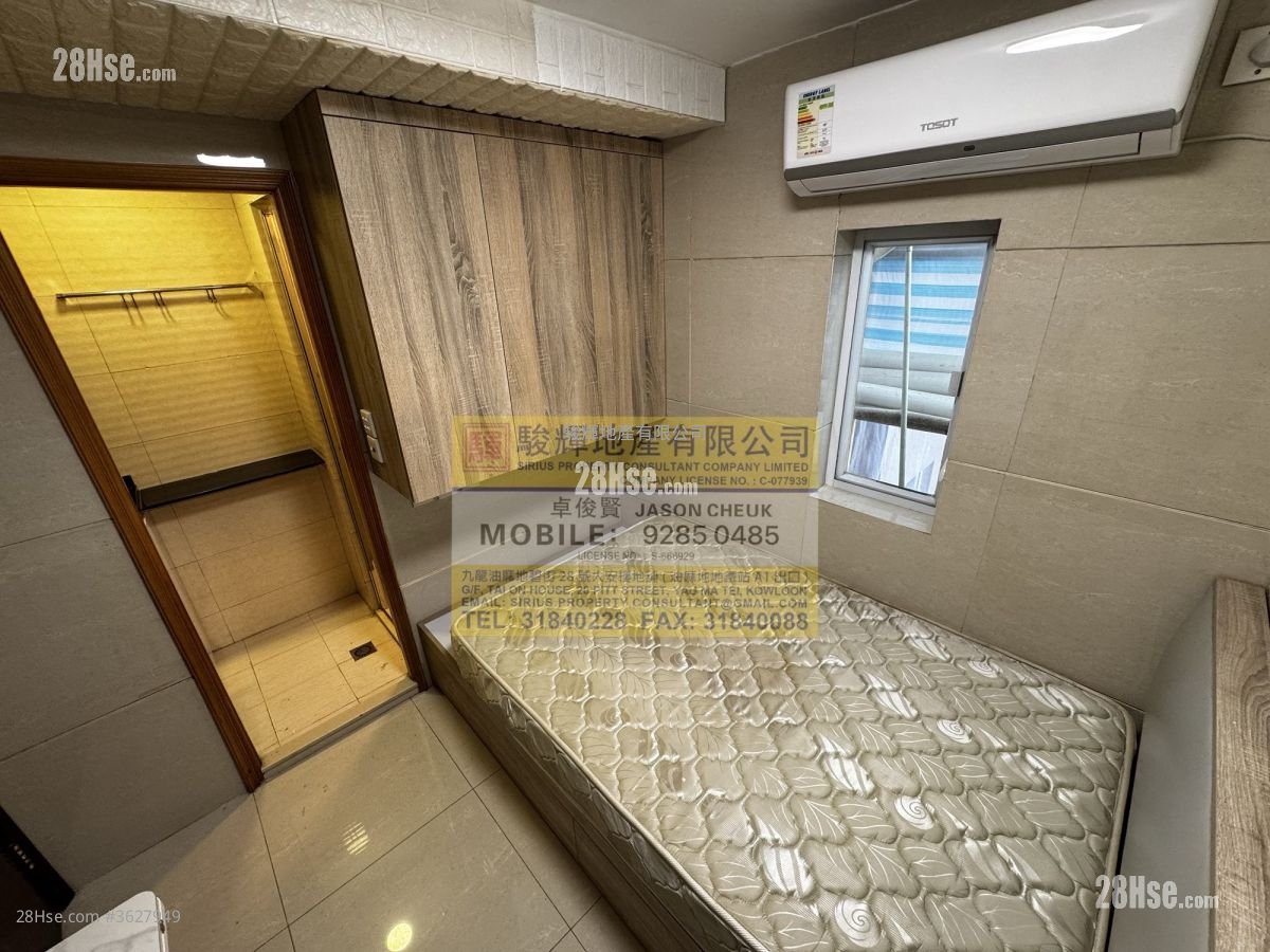 Independent Building Rental Studio , 1 Bathroom 150 ft²